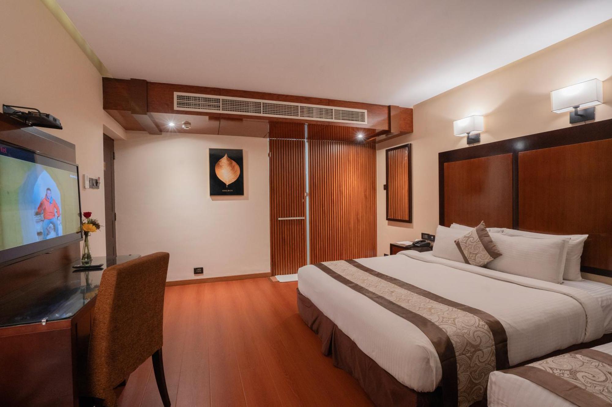 Park Avenue Hotel Nungambakkam Ченнаи Экстерьер фото