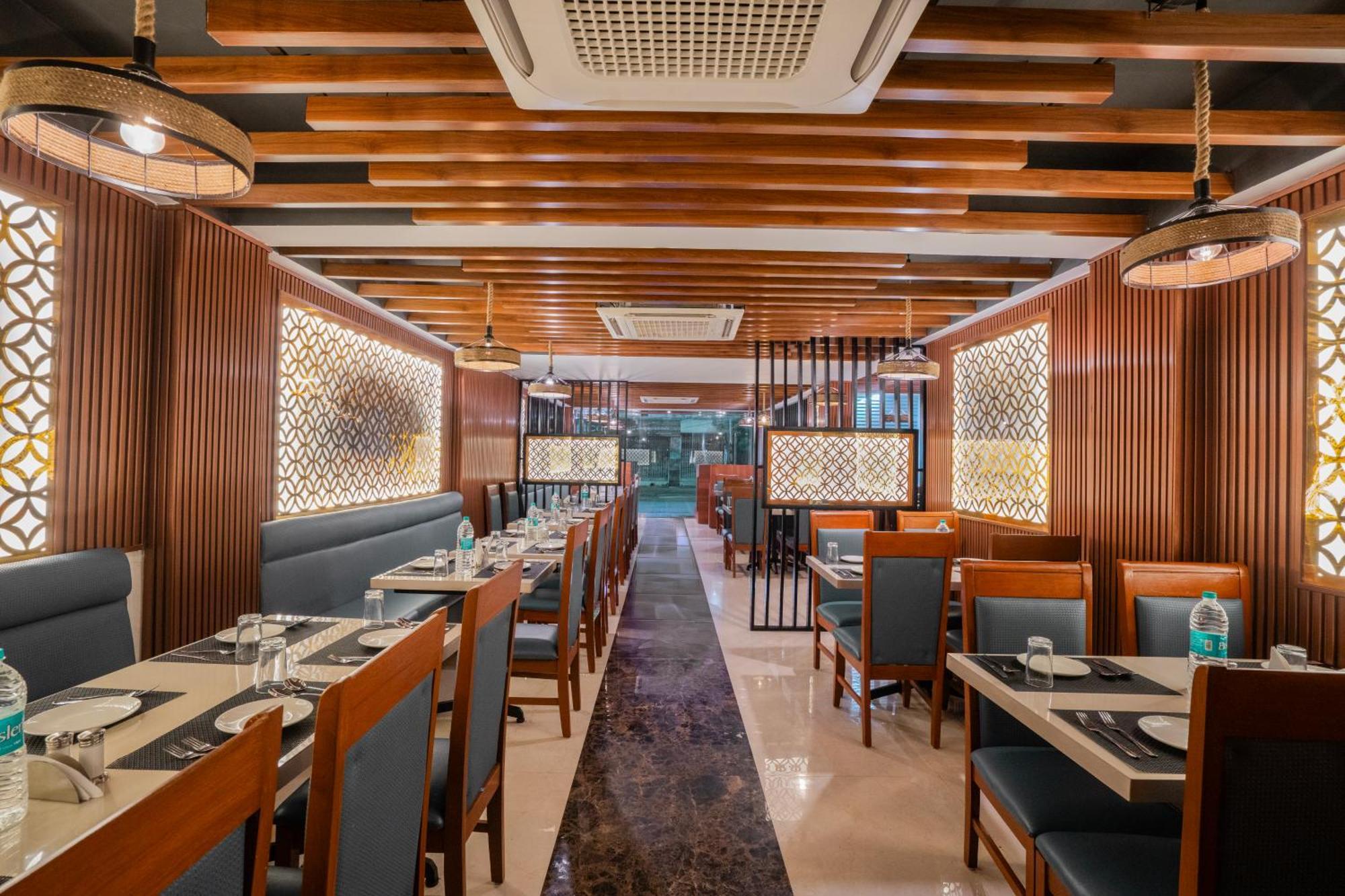 Park Avenue Hotel Nungambakkam Ченнаи Экстерьер фото